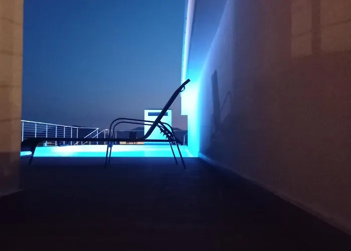 Porto تريبينيي